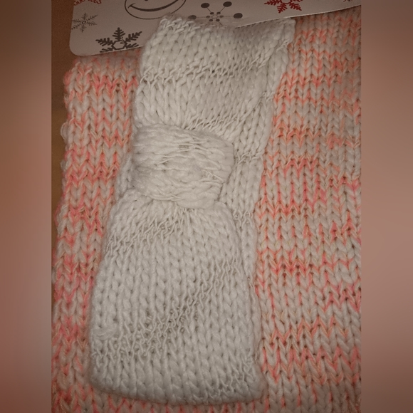 Joe Boxer scarf and headband set - Picture 4 of 4